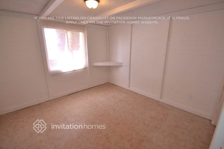 Building Photo - 4317 N 71st Ln