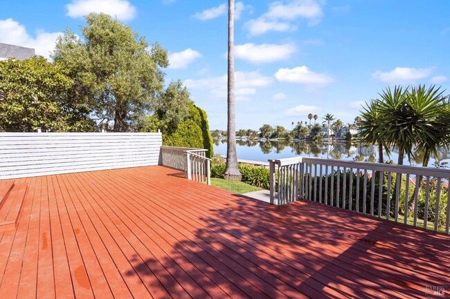 Building Photo - 8 Caribe Isle