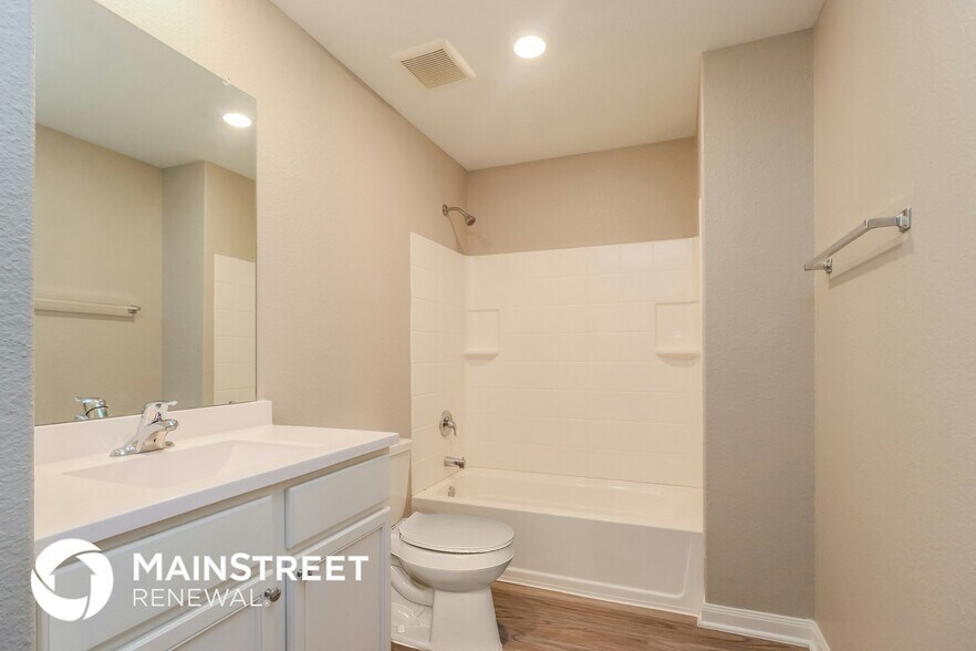 Building Photo - 26112 Hals Dr