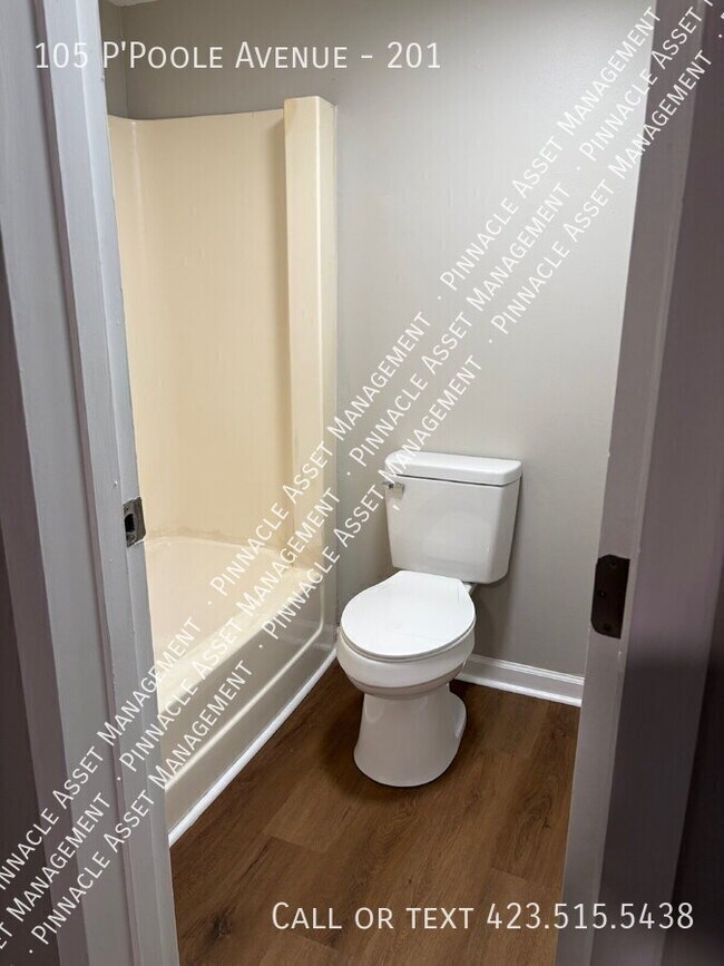 Building Photo - 105 P'Poole Ave