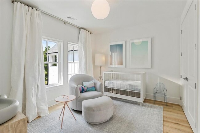 Building Photo - 6715 Halcyon Way