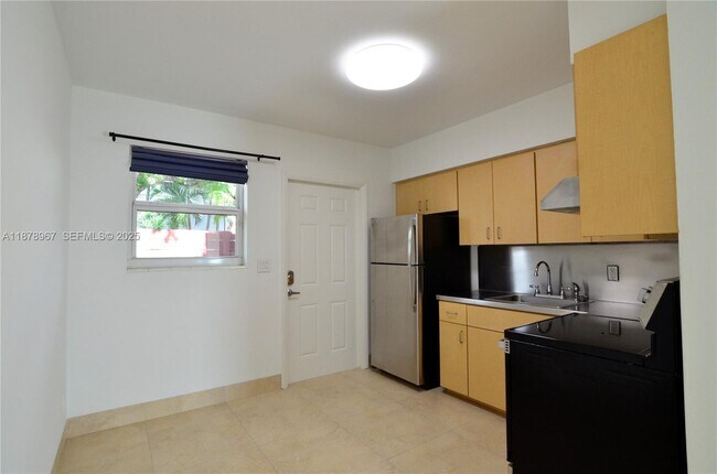 Building Photo - 3050 Virginia St