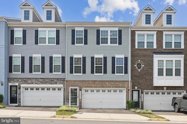 Building Photo - 13827 Litespeed Way