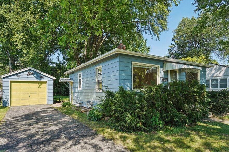 Building Photo - 1118 Lorraine Dr