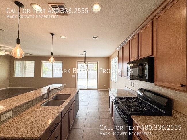 Building Photo - 1124 W Fir Tree Rd