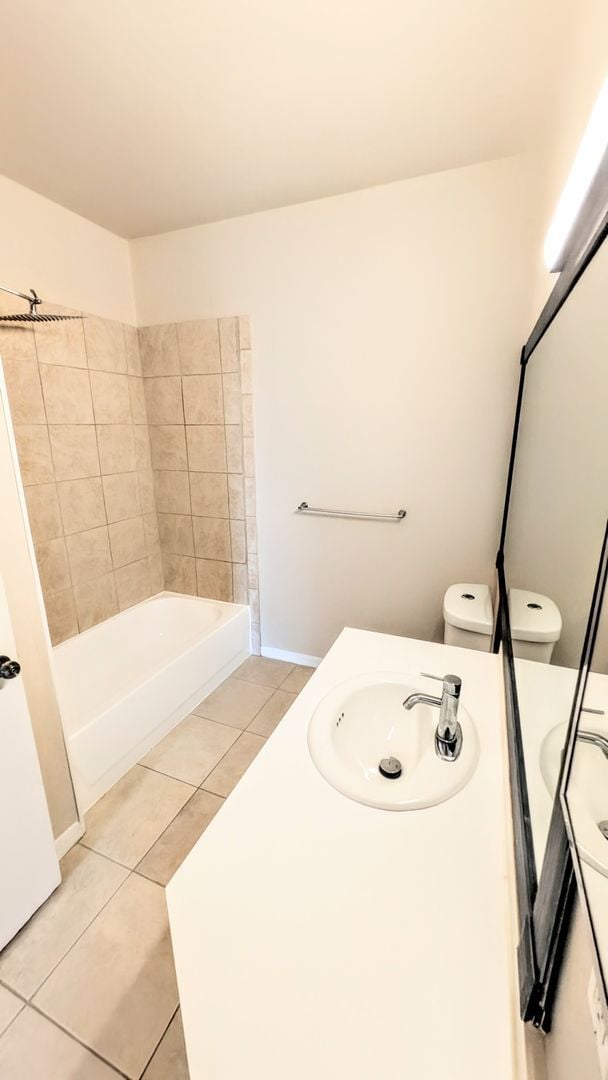 Building Photo - ANNUAL UNFURNISHED 2/1 Condo in Serenade on Palmer Ranch