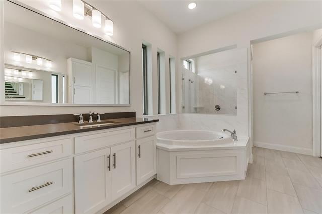 Building Photo - 4601 Parkridge Dr