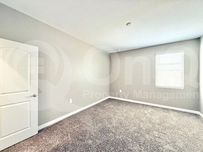 Building Photo - 30932 W Verde Ln