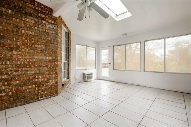 Building Photo - 7601 Mabray Dr