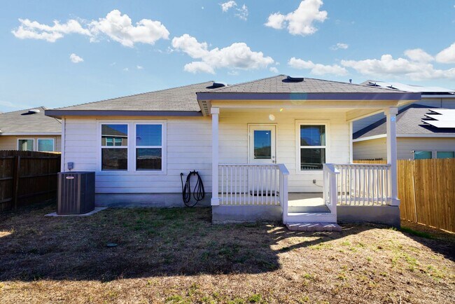 Building Photo - Stylish Move-In Ready Home in Rosillo Ranch, San Antonio, TX - Realtor Commission: $400