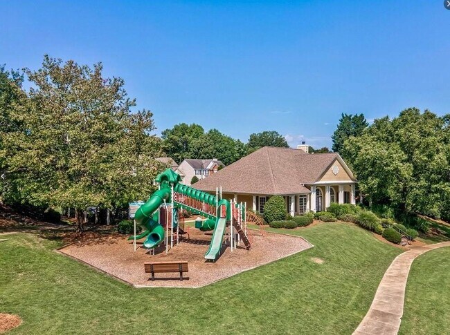 Building Photo - 2616 Myrtlewood Ln NW