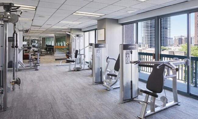 Building Photo - 75 W Superior St