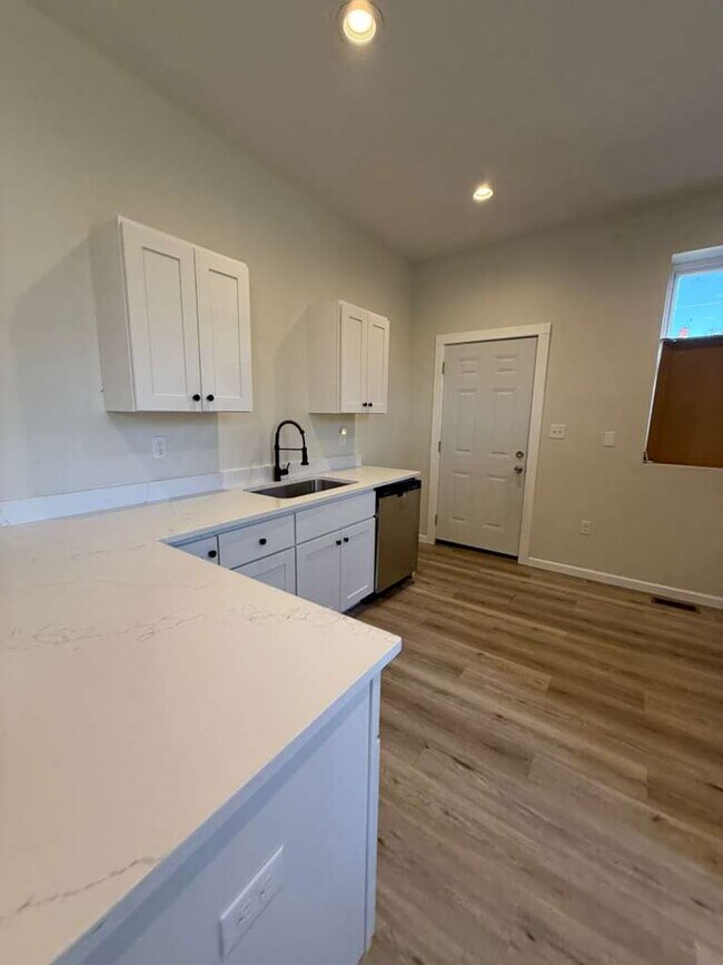 Building Photo - 3215-3217-3217 Nebraska Ave