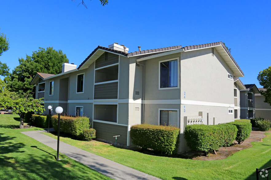 Building Photo - Westwinds Apartment Homes