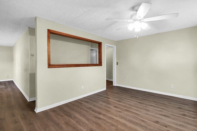 Building Photo - Affordable 3 Bedroom Home
