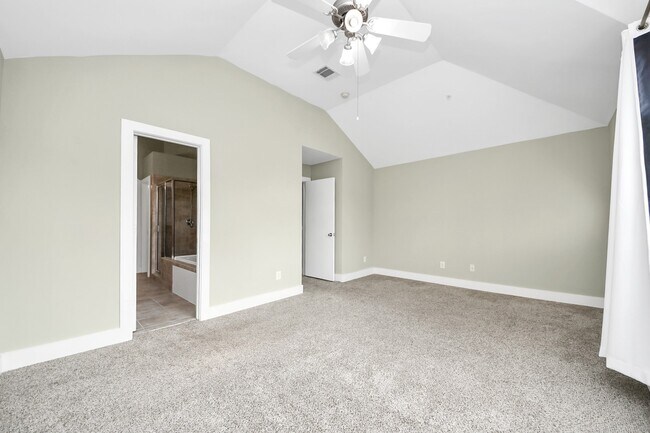 Building Photo - 8715 Meadowcroft Dr