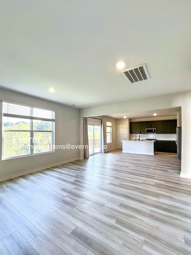 Building Photo - 506 Lyness Dr
