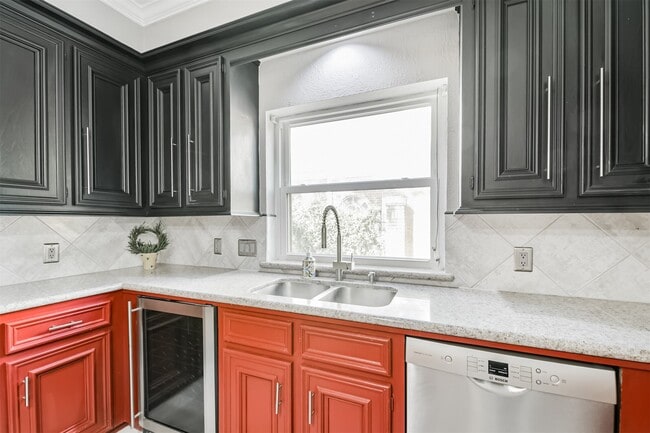 Building Photo - 12214 Cypresswood Dr