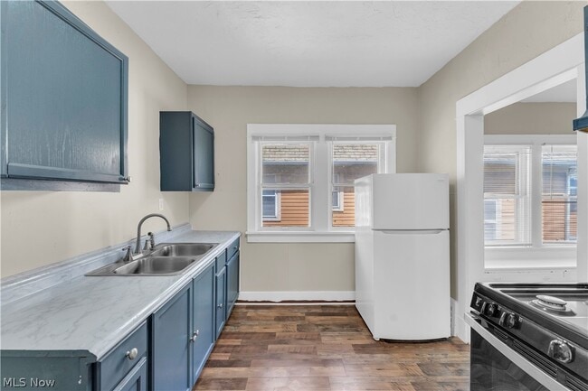 Building Photo - 414 E 148th St