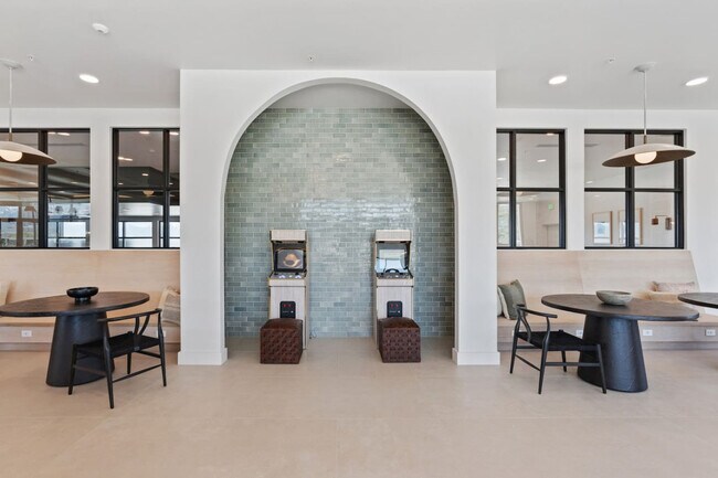 Building Photo - 320 N 490 W