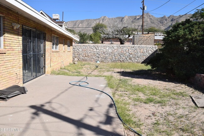 Building Photo - 136 N Festival Dr