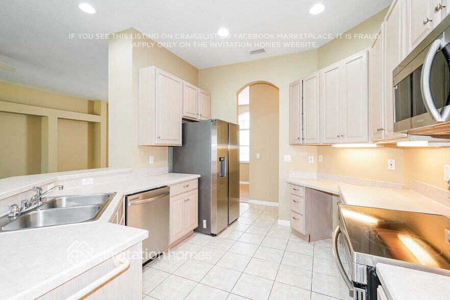 Building Photo - 1649 Oak Park Ct