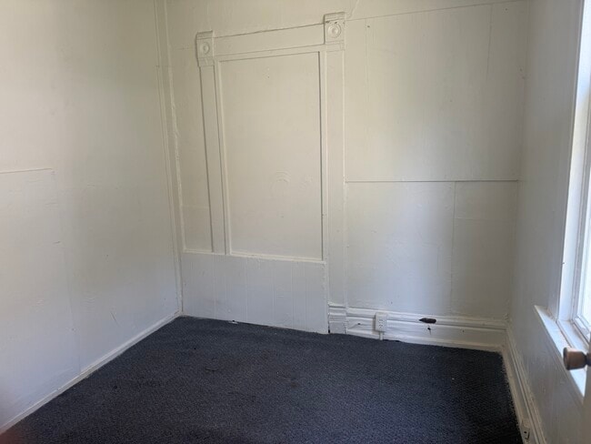 Building Photo - 601 Alexander Ave