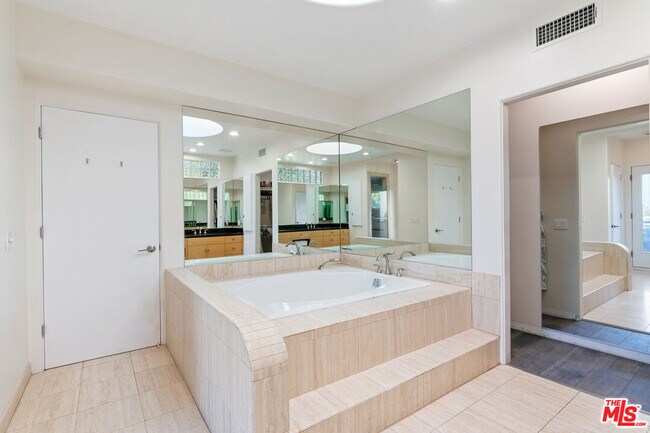 Building Photo - 30112 Cuthbert Rd