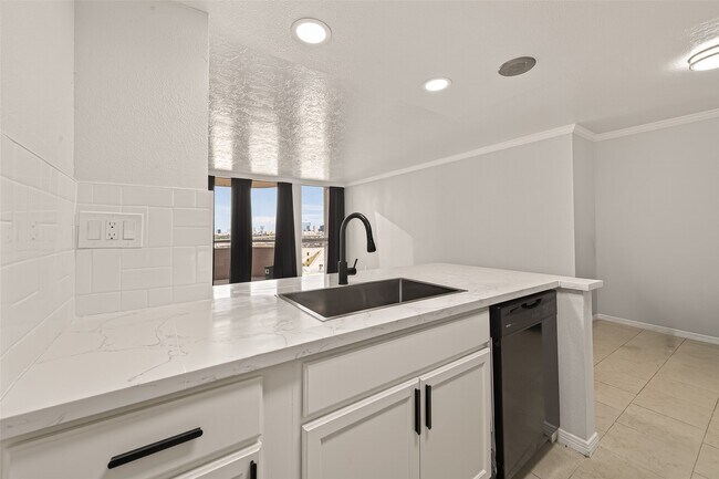 Building Photo - 3525 Sage Rd