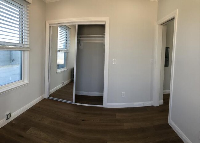 Building Photo - 3 bedroom in Oakland CA 94606