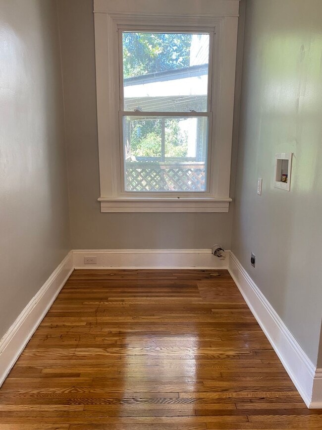 Building Photo - 2419 Terrell Pl