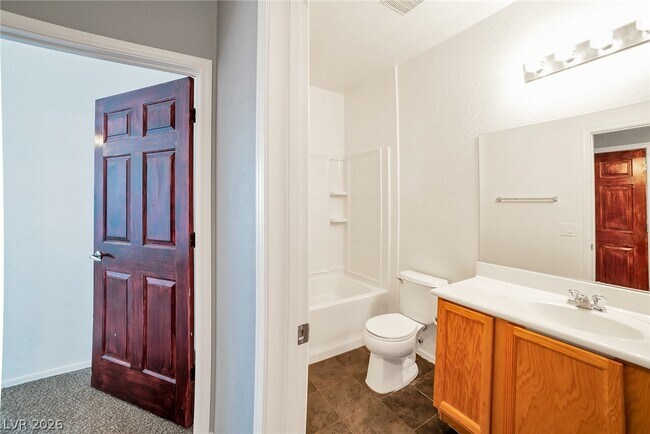 Building Photo - 6868 Sky Pointe Dr