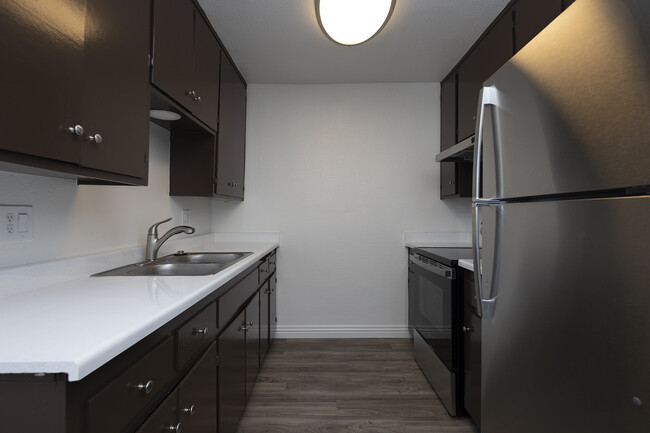 Building Photo - 1091 Calla Ave
