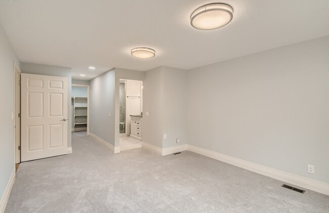 Building Photo - Remodeled Single-Level 2BR/2BA End Unit — Private Courtyard, 2-Car Garage & Mountain Park Ameniti...