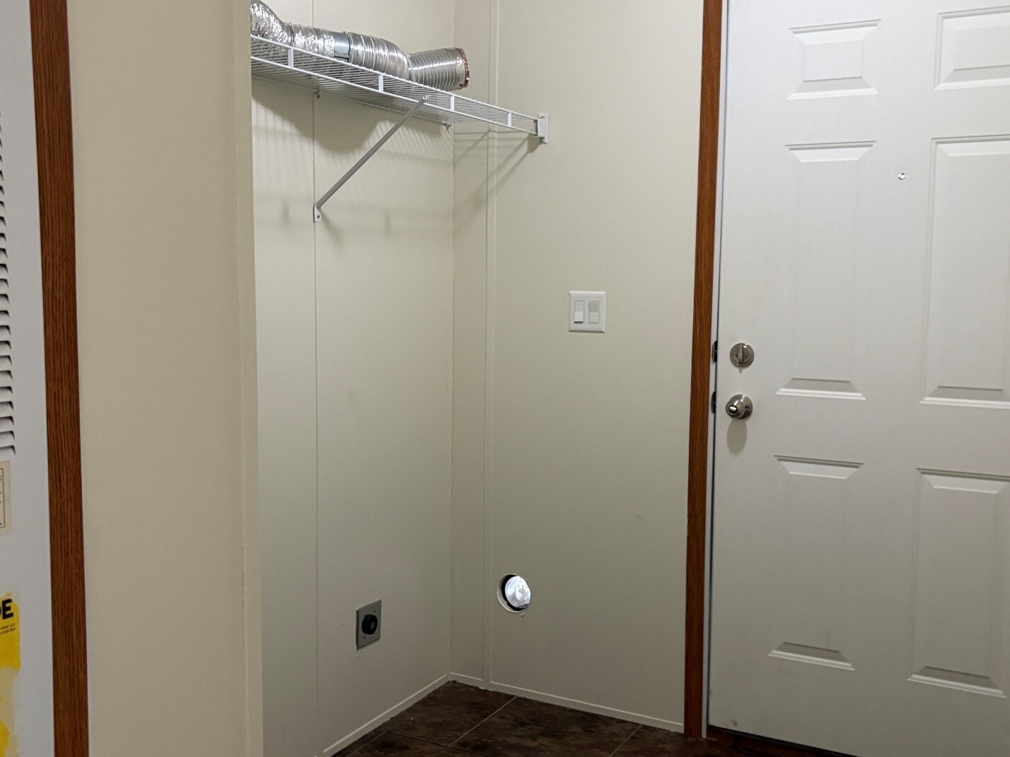 Building Photo - 2061 Windover Dr