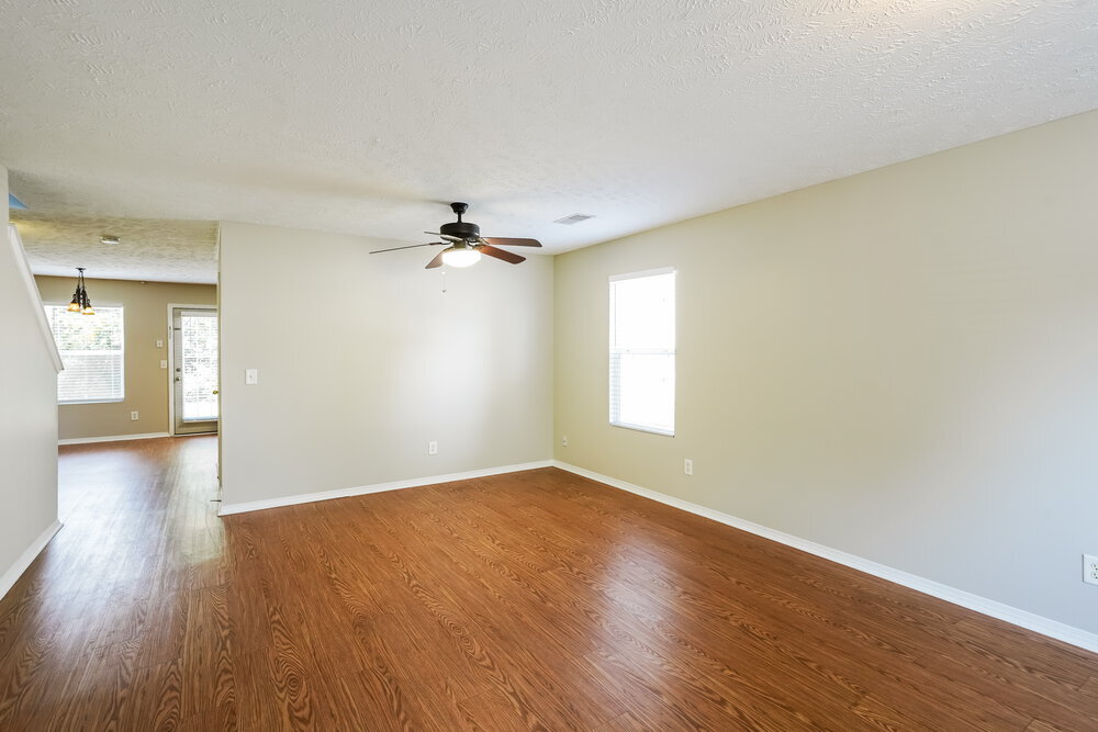 Building Photo - 2741 Sutherland Dr