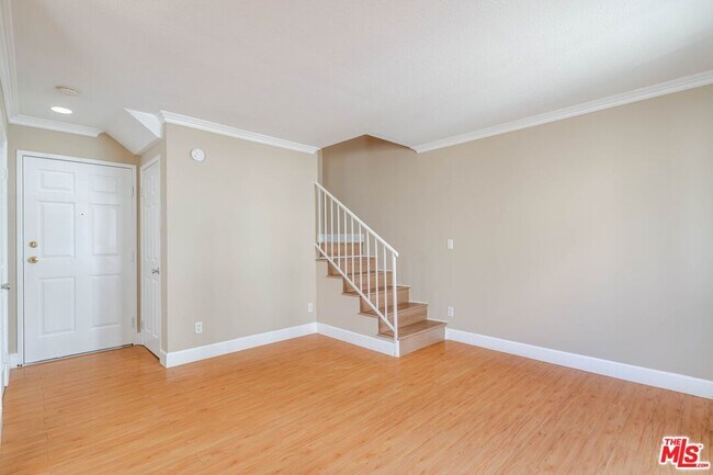 Building Photo - 11063 Cumpston St