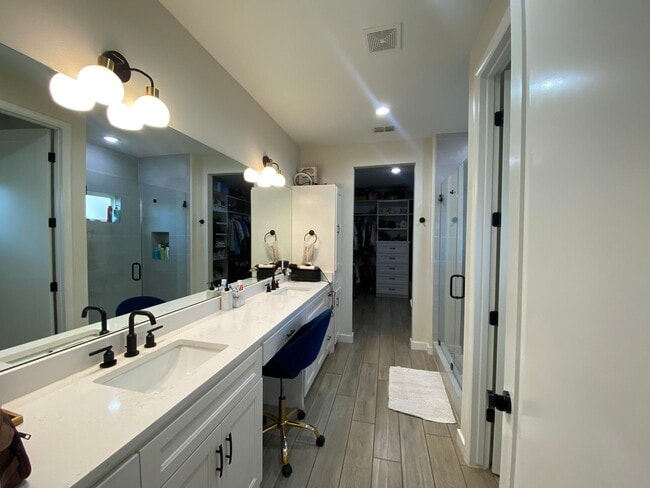 Building Photo - 1232 Sambar Lp