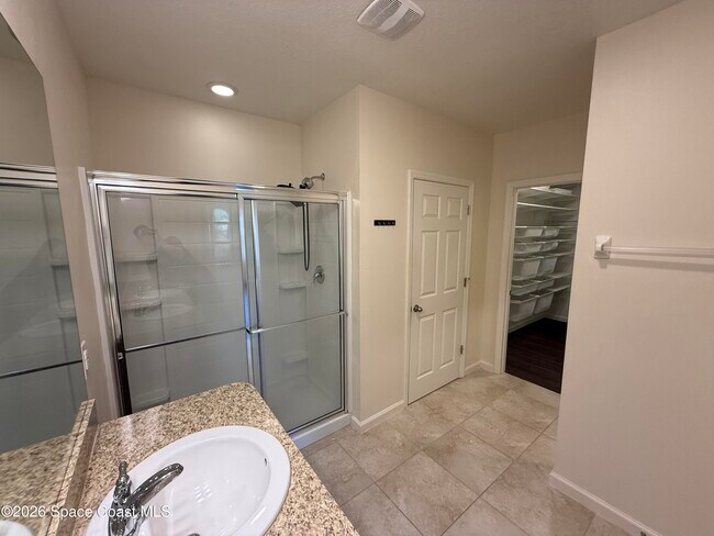 Building Photo - 1070 Swiss Pointe Ln