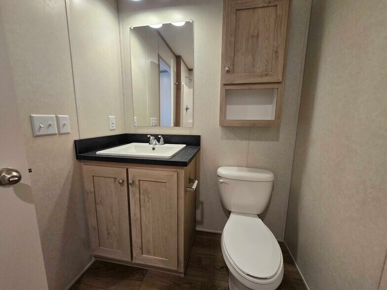 Building Photo - 29752 Jamestown Dr