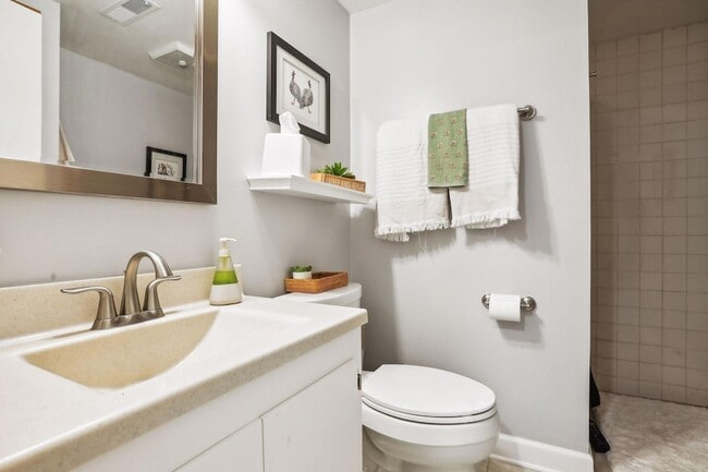 Building Photo - 4237 Ottawa Ave S