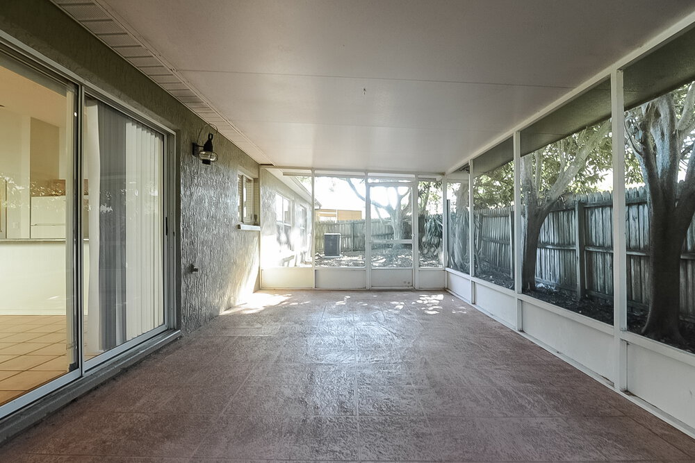 Building Photo - 2341 Tioga Dr