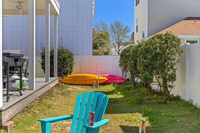 Building Photo - 4456 Luke Ave