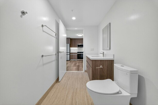 Building Photo - 1500 Rycroft St