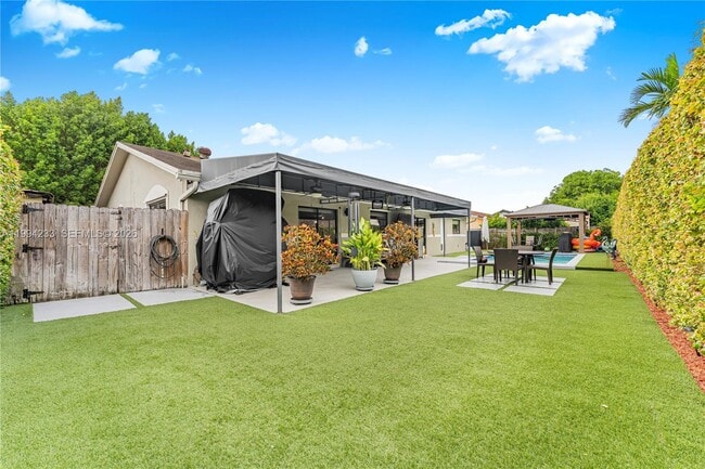 Building Photo - 2385 SW 131st Pl