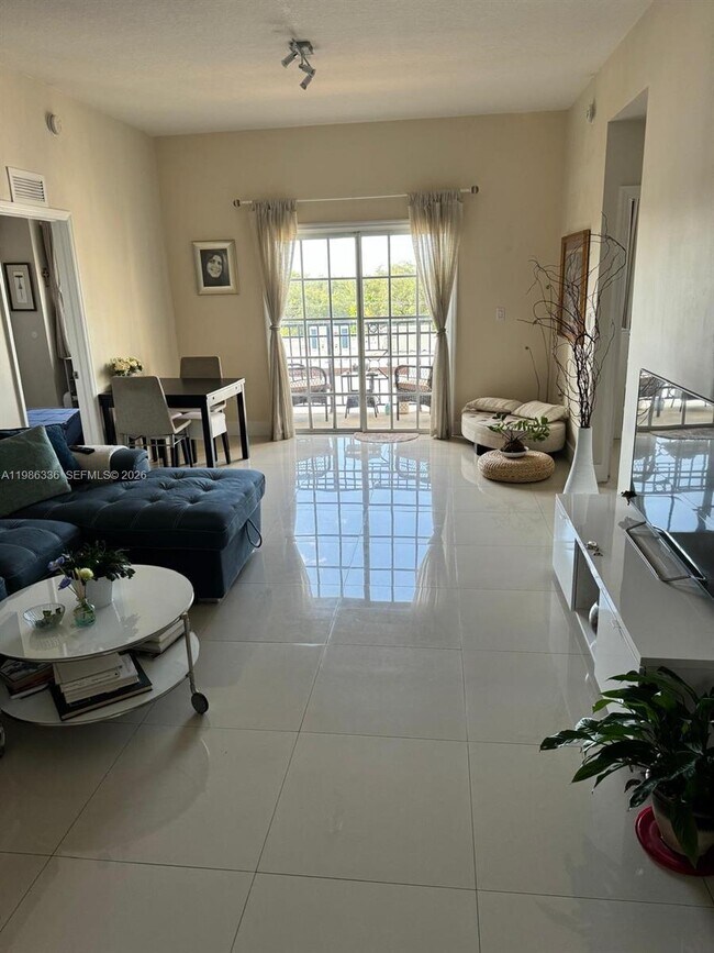 Building Photo - 5271 SW 8th St