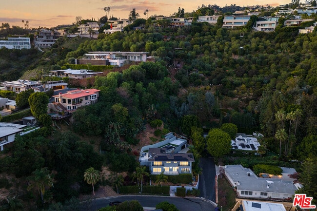 Building Photo - 1404 Devlin Dr