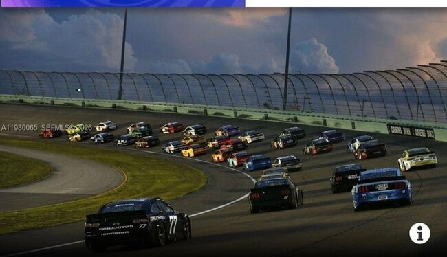 Building Photo - 302 NW 11th Ct