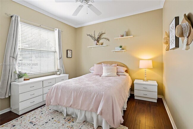 Building Photo - 143 37th Dr SW