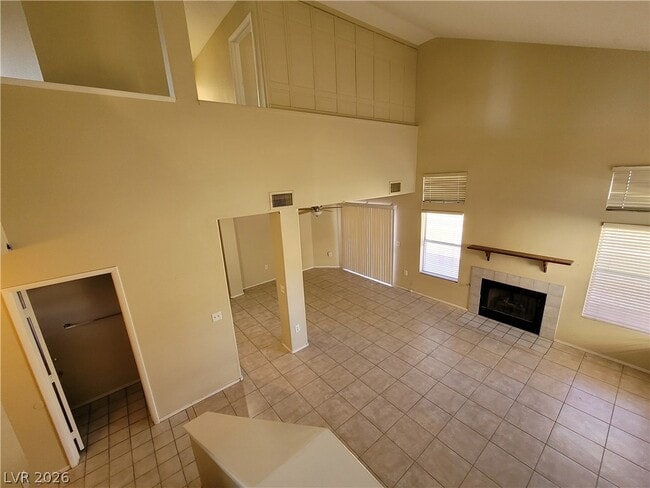 Building Photo - 253 Buckskin St
